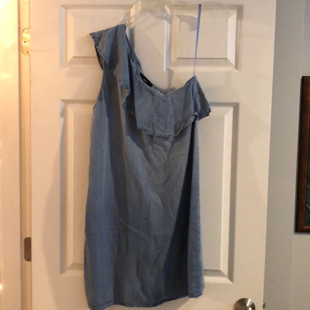 Size M Mossimo denim one shoulder dress